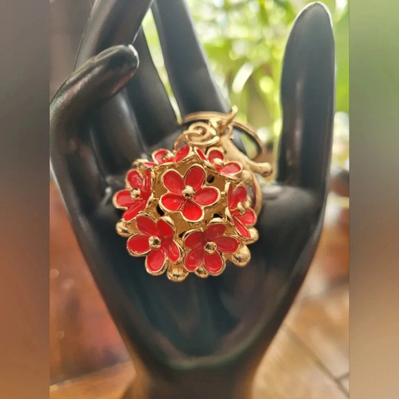 Bag Charm of Pink flowers - Picture 3 of 4